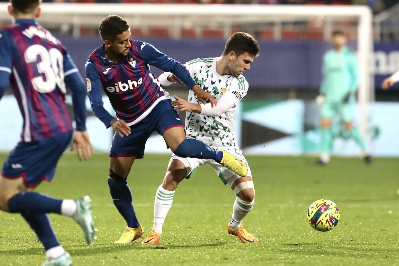 Fotos: Las mejores jugadas del Eibar - Real Oviedo