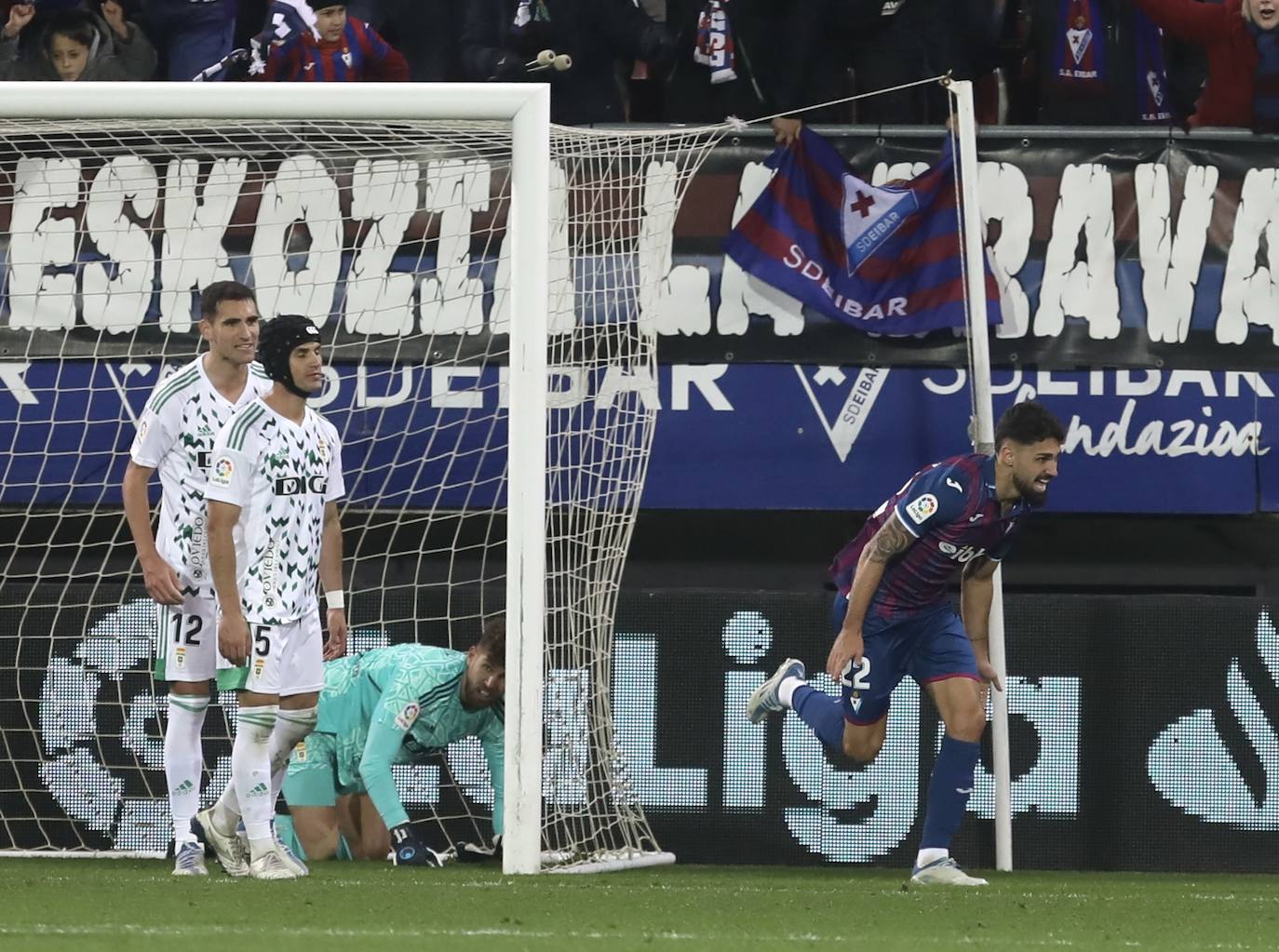 Fotos: Las mejores jugadas del Eibar - Real Oviedo