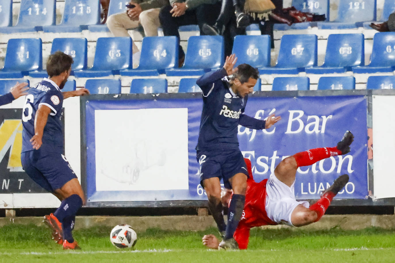 Fotos: Las mejores imágenes del Marino 1-0 Laredo