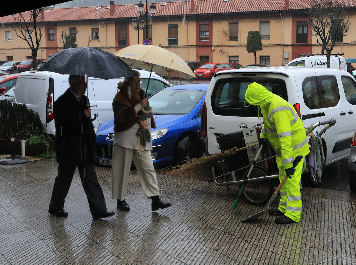 Fotos: Un frente cálido deja este lunes lluvias por toda la región