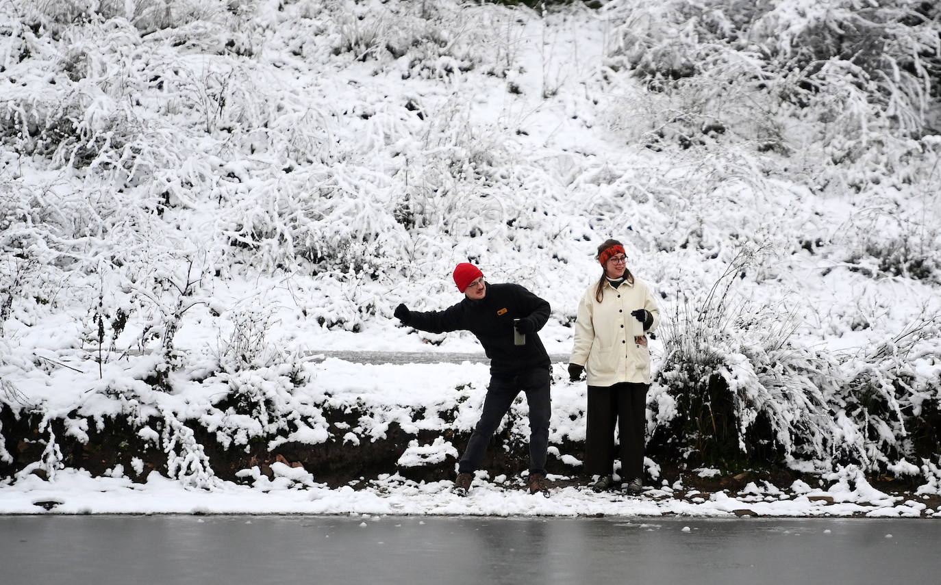 Fotos: Un temporal de nieve paraliza el Reino Unido