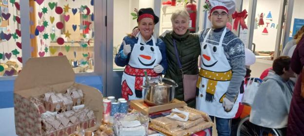 Retorno del mercadillo navideño en Villaviciosa