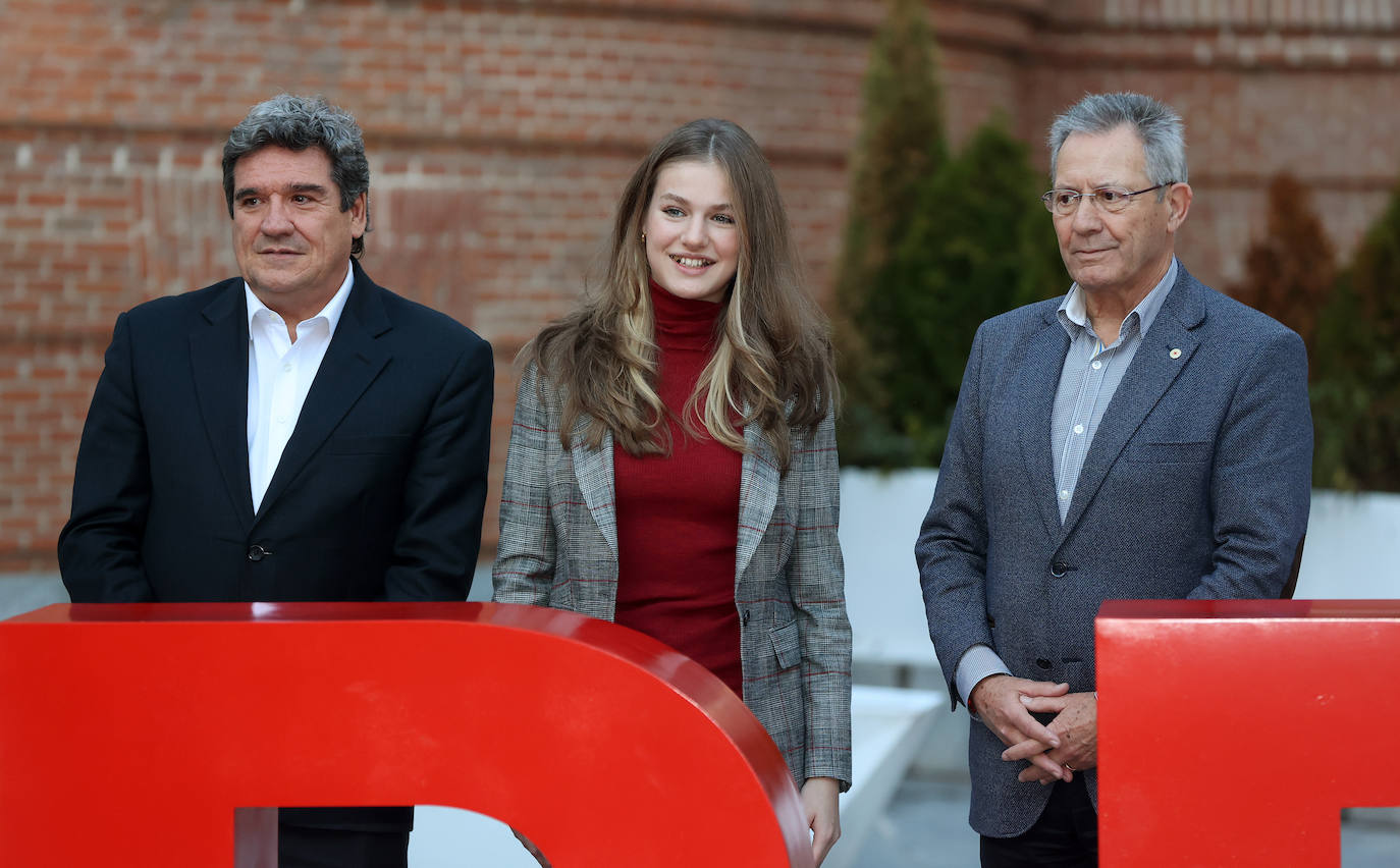 Fotos: Leonor visita Cruz Roja en un encuentro con jóvenes voluntarios