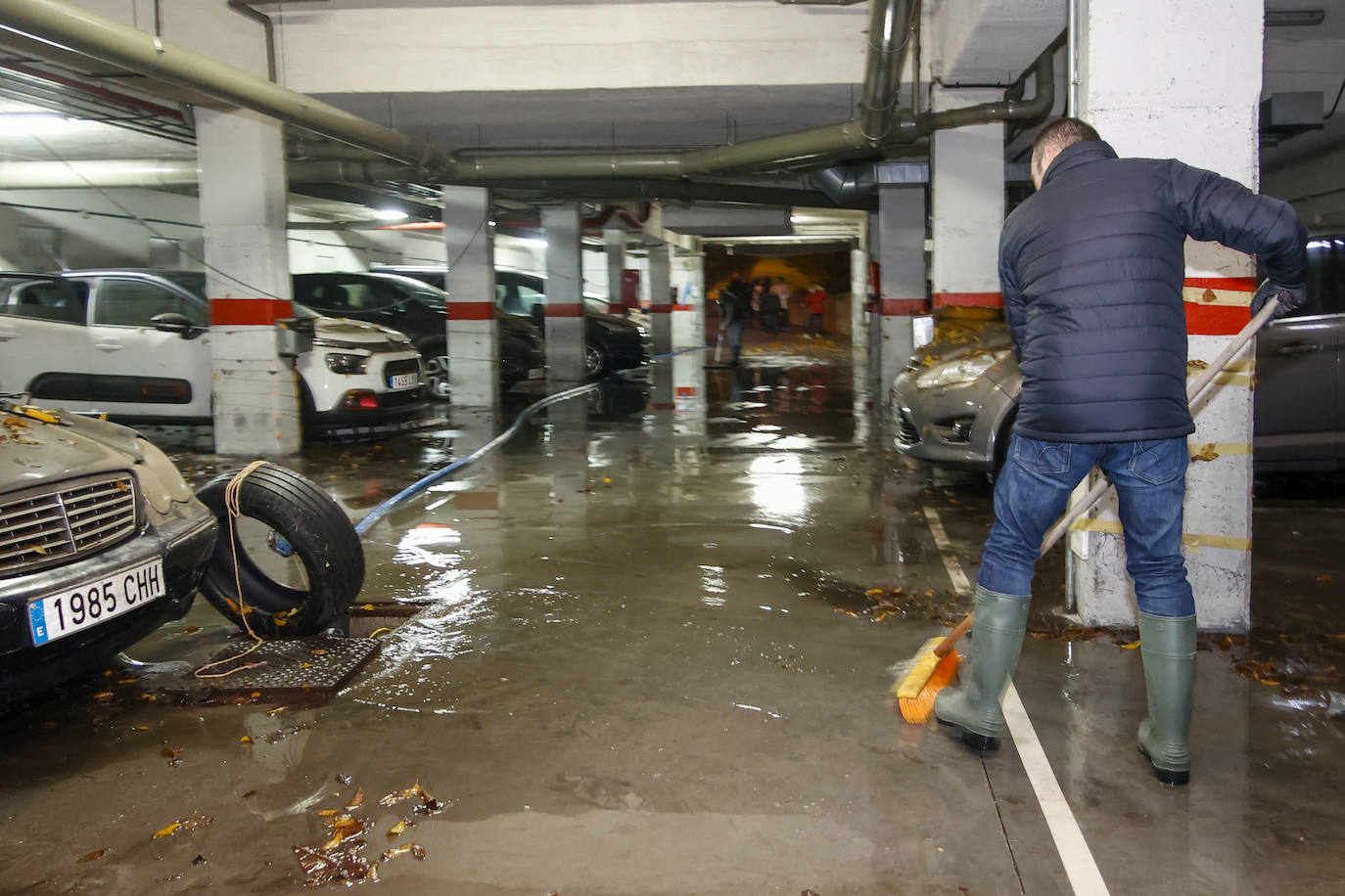 Fotos: Las fuertes lluvias causan incidentes en Gijón