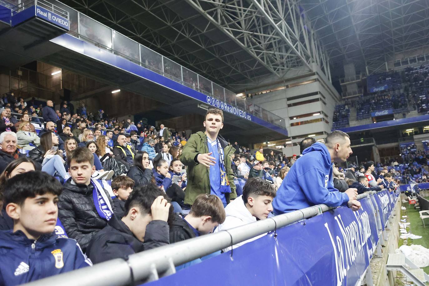 Fotos: ¿Estuviste en el derbi asturiano Real Oviedo - Sporting? ¡Búscate en el Tartiere!