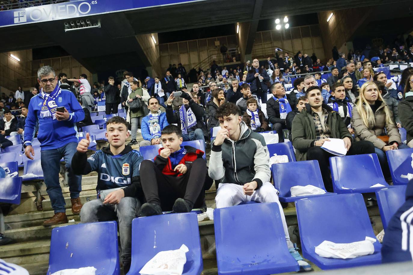 Fotos: ¿Estuviste en el derbi asturiano Real Oviedo - Sporting? ¡Búscate en el Tartiere!