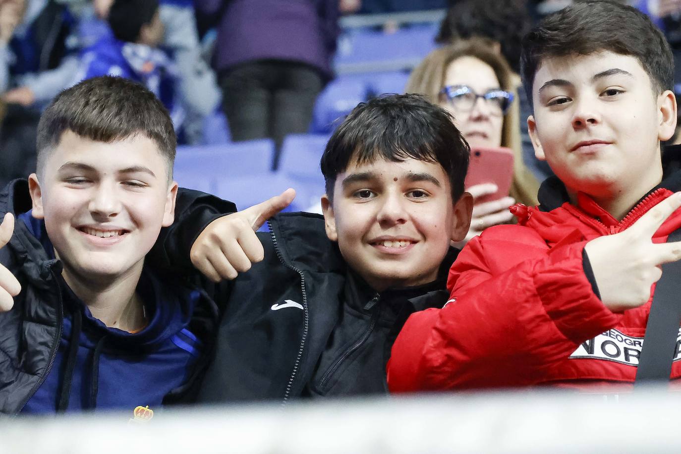 Fotos: ¿Estuviste en el derbi asturiano Real Oviedo - Sporting? ¡Búscate en el Tartiere!