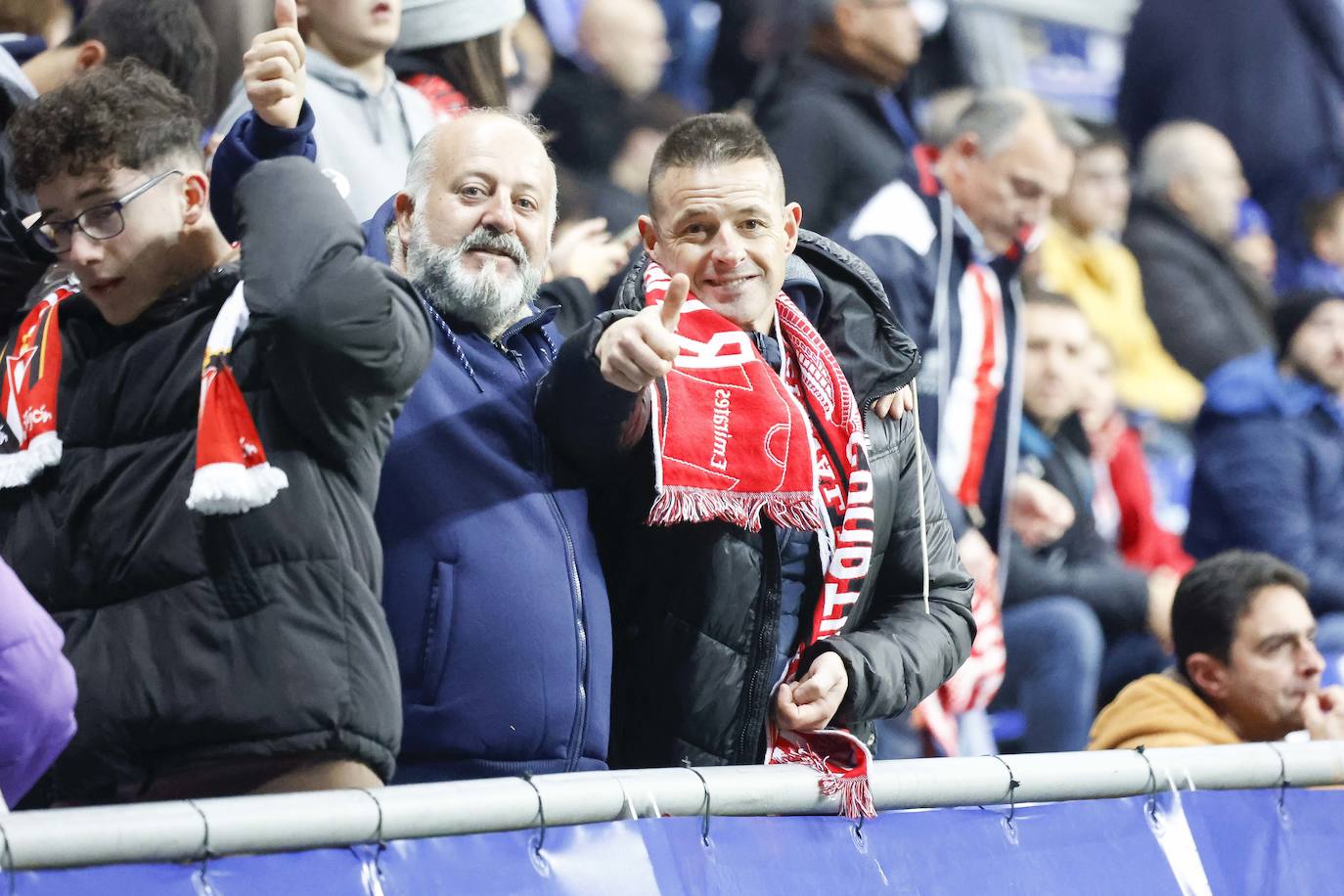 Fotos: ¿Estuviste en el derbi asturiano Real Oviedo - Sporting? ¡Búscate en el Tartiere!