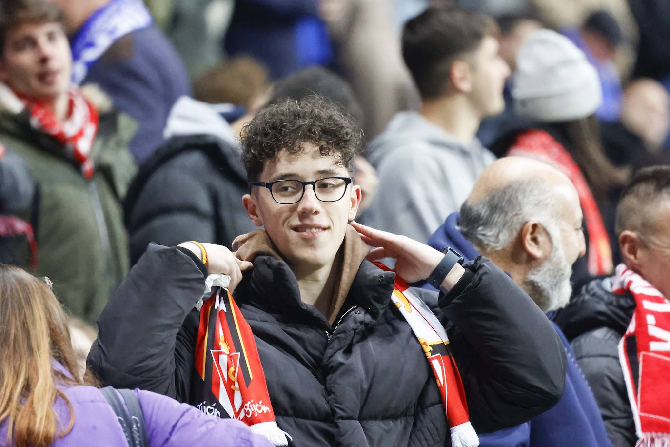 Fotos: ¿Estuviste en el derbi asturiano Real Oviedo - Sporting? ¡Búscate en el Tartiere!