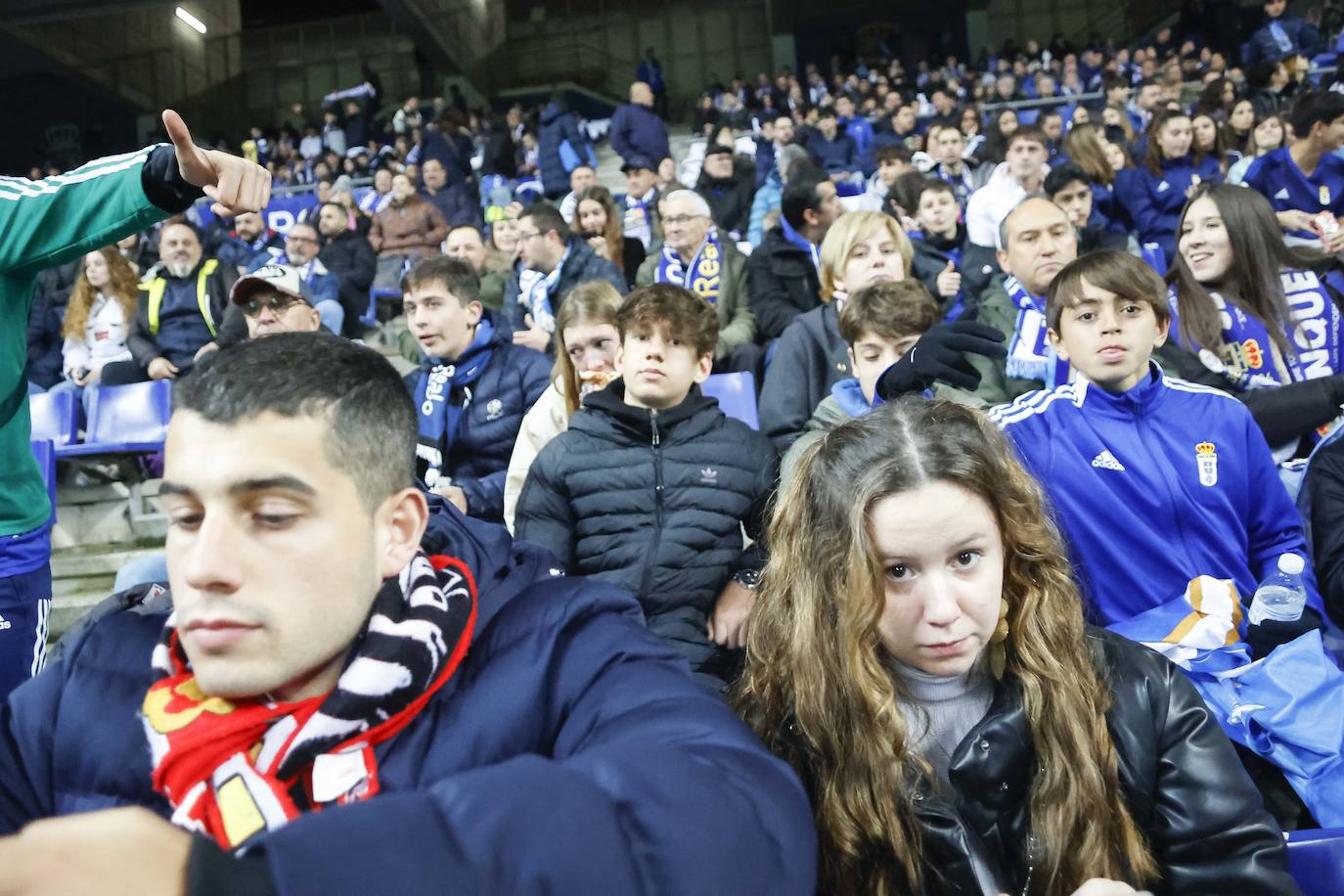 Fotos: ¿Estuviste en el derbi asturiano Real Oviedo - Sporting? ¡Búscate en el Tartiere!