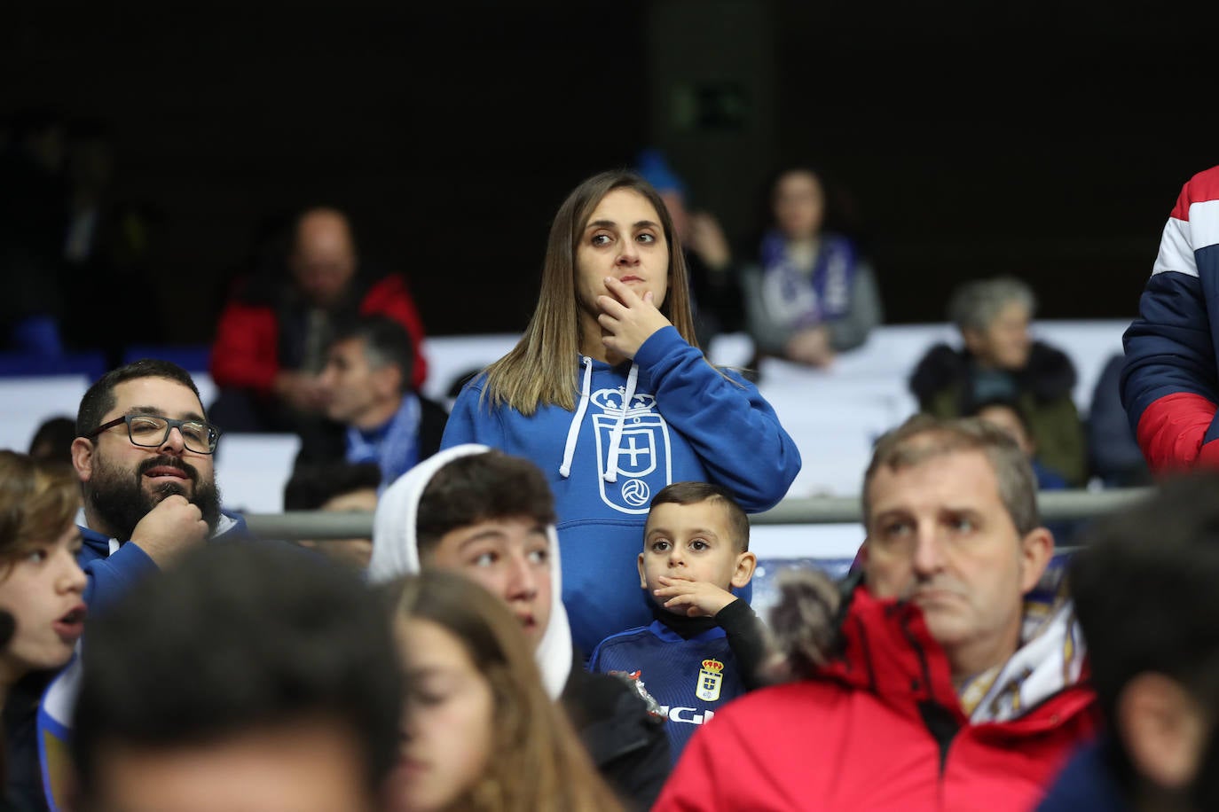 Fotos: ¿Estuviste en el derbi asturiano Real Oviedo - Sporting? ¡Búscate en el Tartiere!