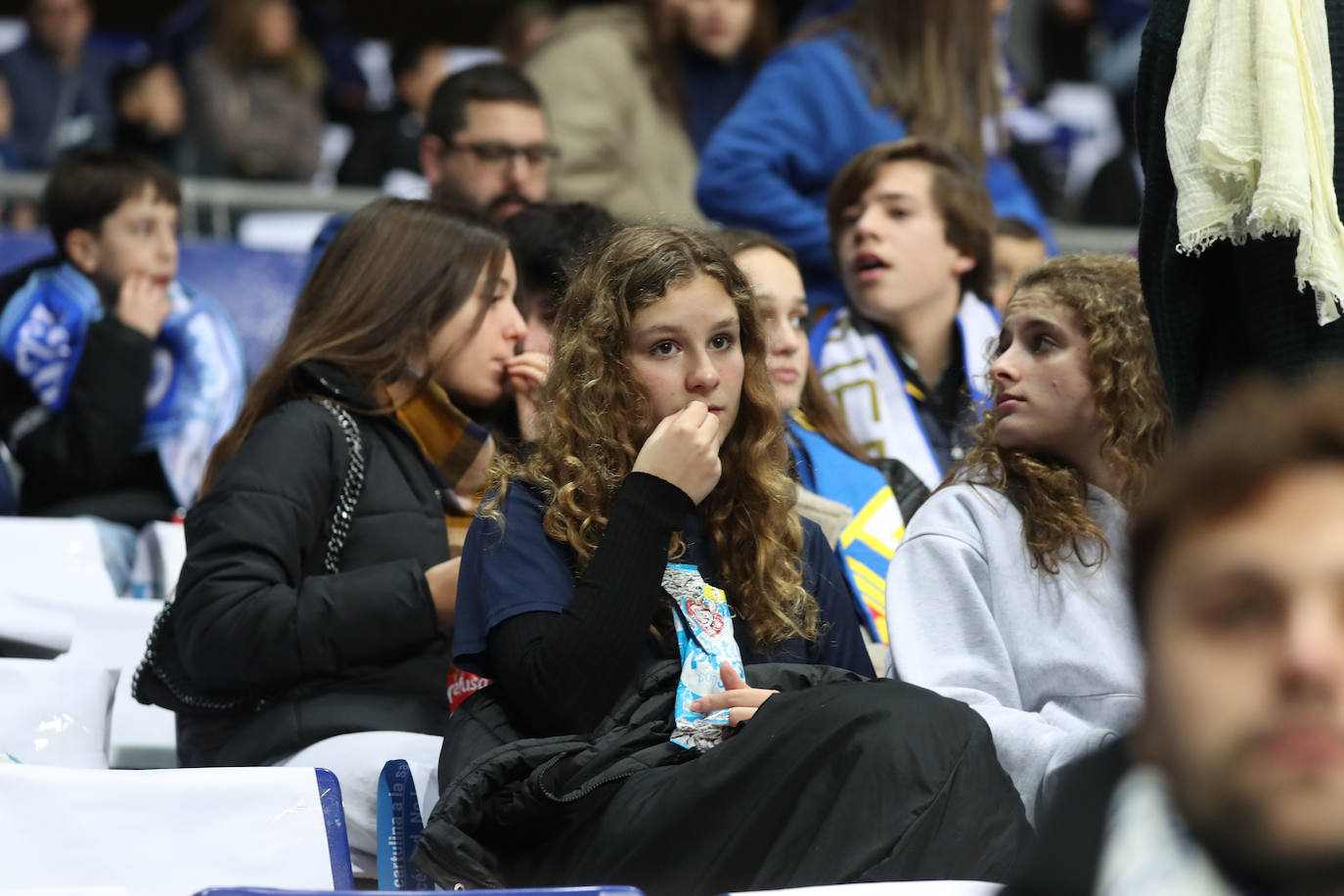 Fotos: ¿Estuviste en el derbi asturiano Real Oviedo - Sporting? ¡Búscate en el Tartiere!