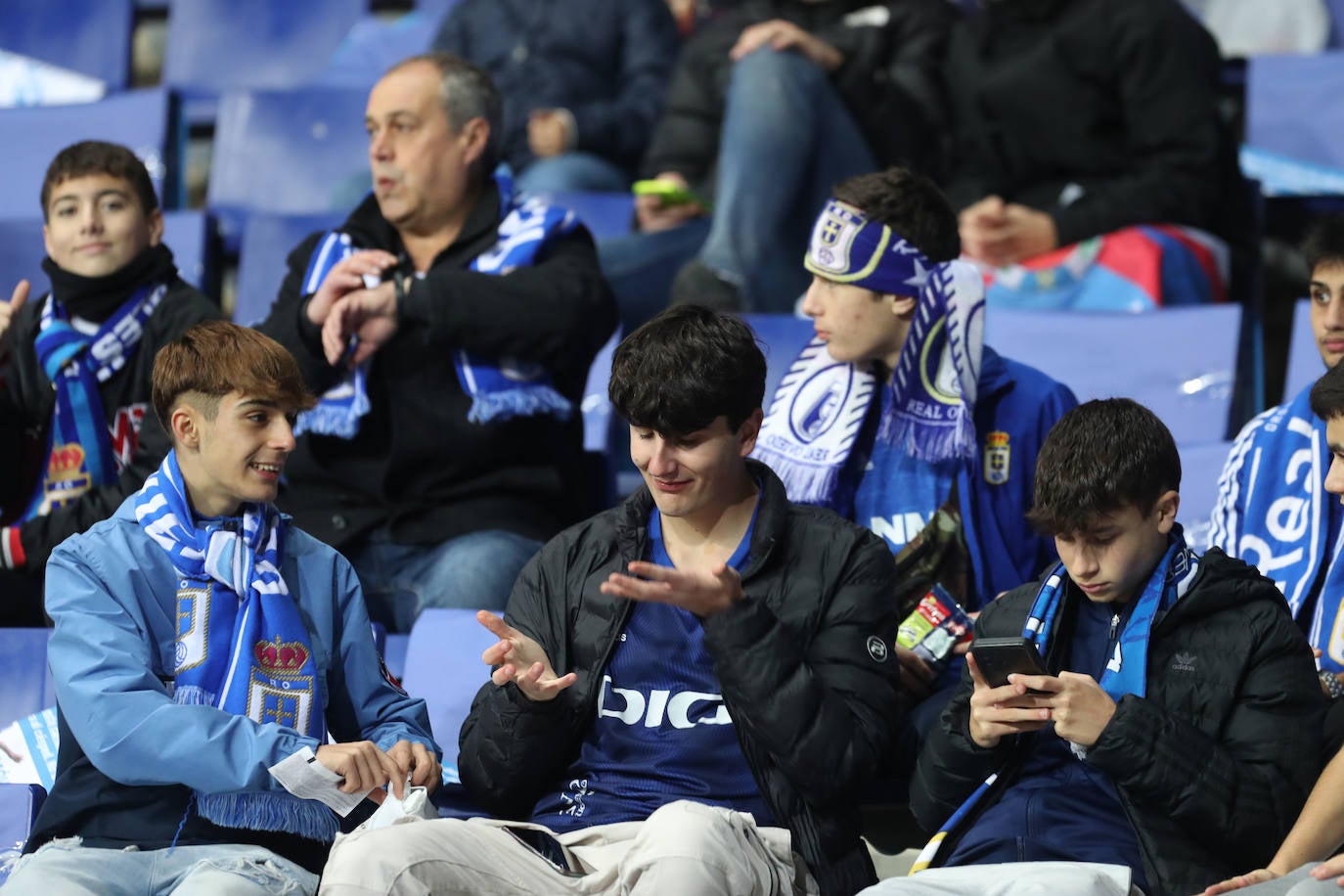 Fotos: ¿Estuviste en el derbi asturiano Real Oviedo - Sporting? ¡Búscate en el Tartiere!