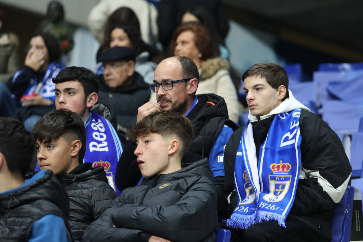 Fotos: ¿Estuviste en el derbi asturiano Real Oviedo - Sporting? ¡Búscate en el Tartiere!