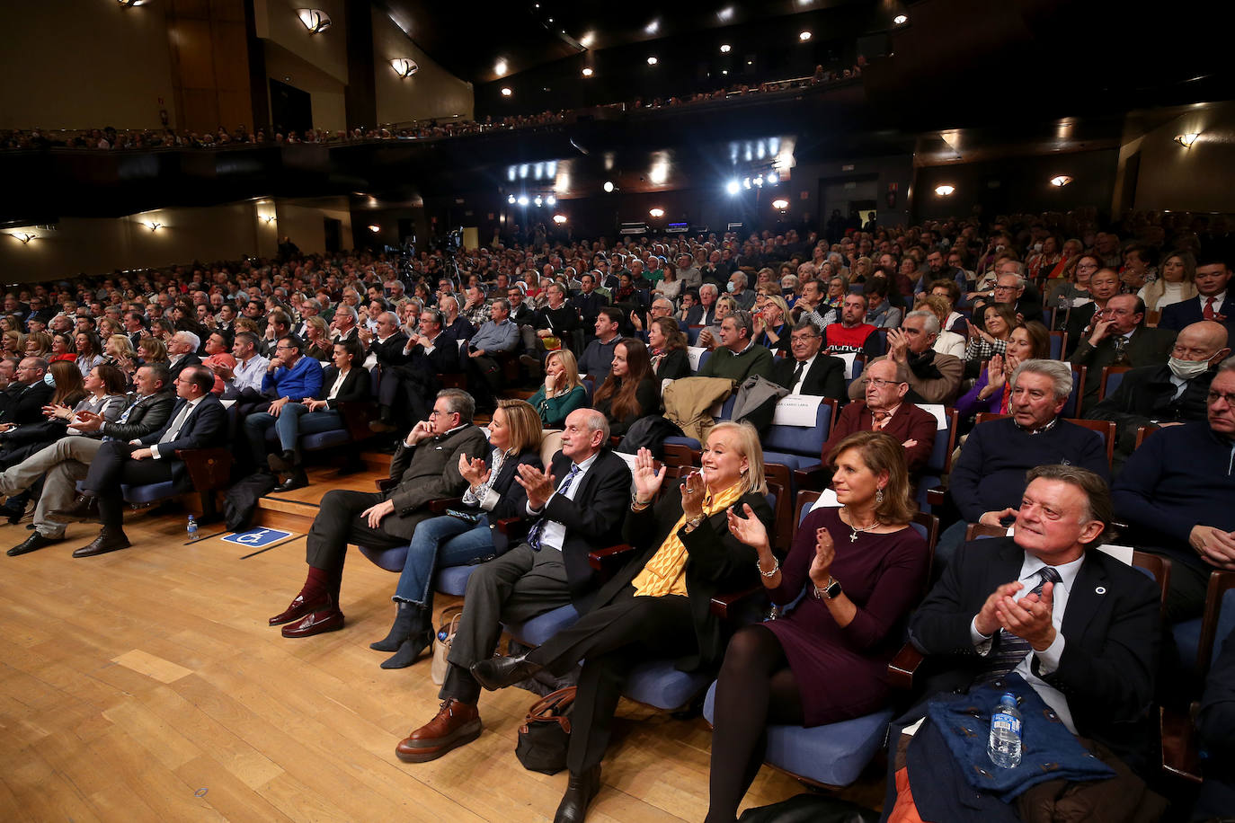 Fotos: Feijóo presenta a Diego Canga como candidato a la Presidencia del Principado