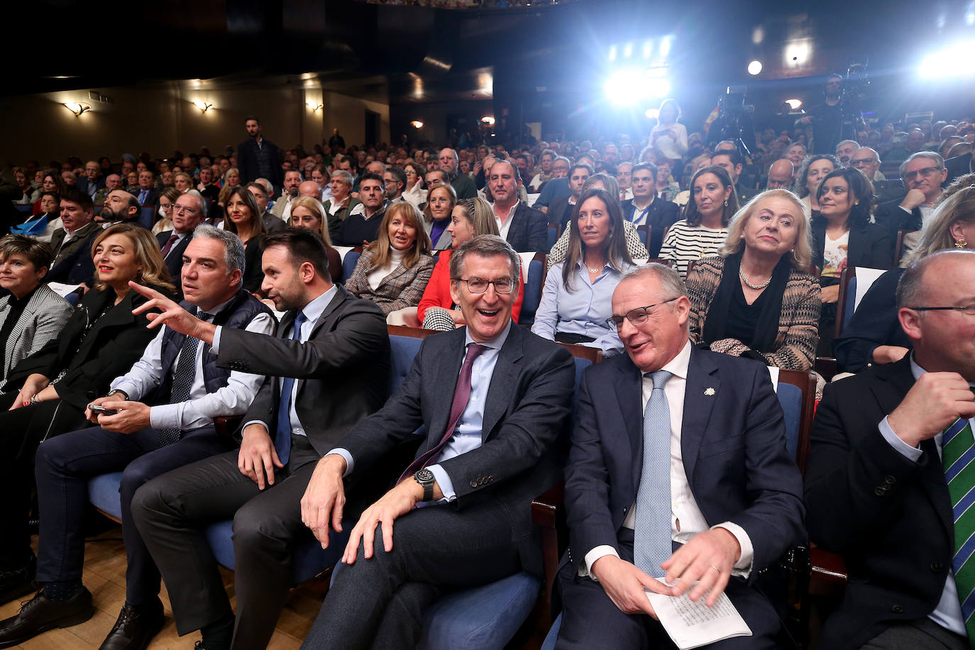 Fotos: Feijóo presenta a Diego Canga como candidato a la Presidencia del Principado