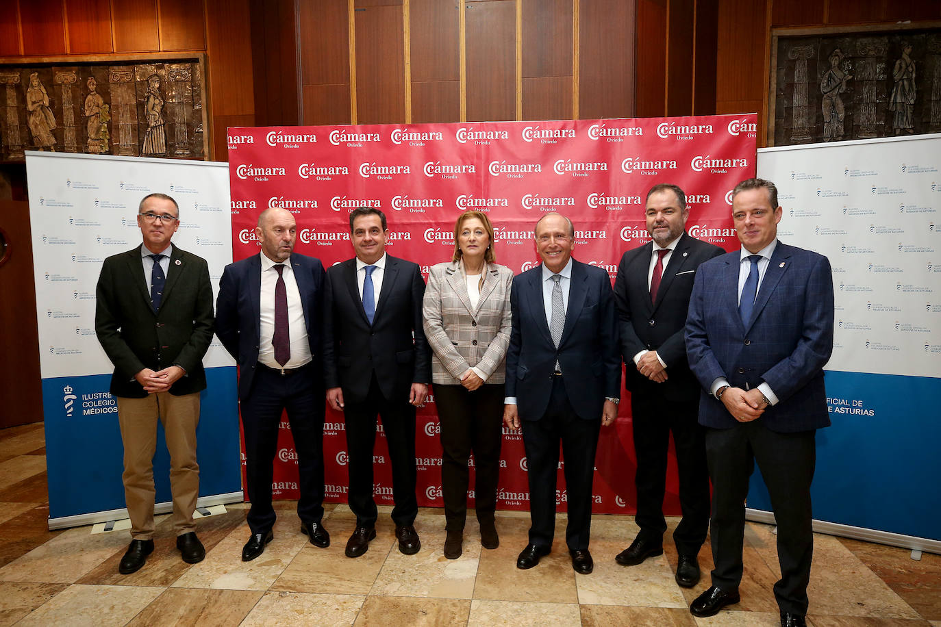 Fotos: El Instituto Fernández-Vega recibe la medalla de oro de la Cámara de Comercio