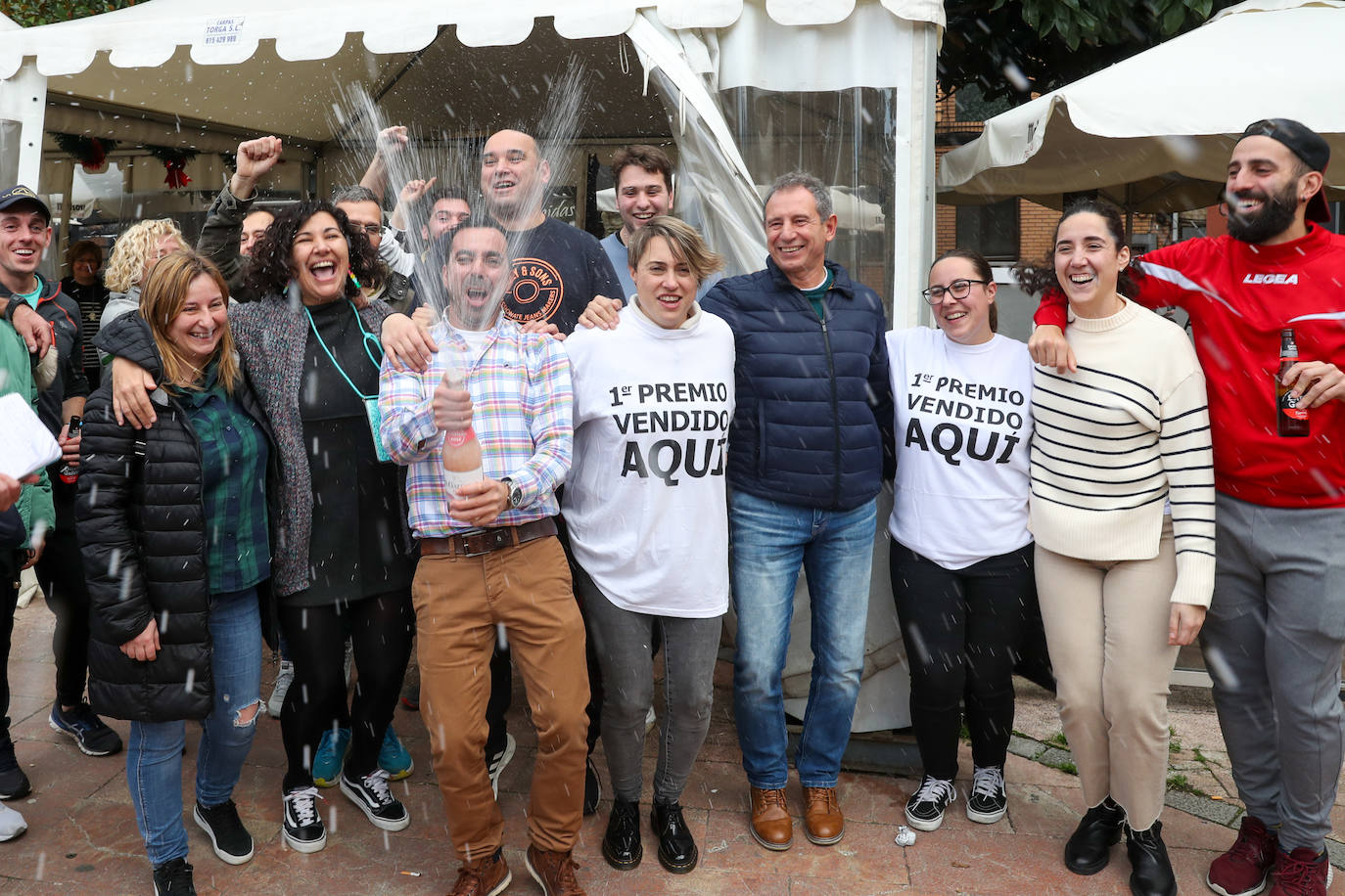 Fotos: Asturias celebra su suerte en la Lotería de Navidad