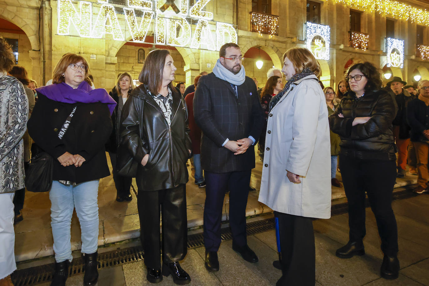 Fotos: Avilés se une para condenar el asesinato de Soraya Suárez