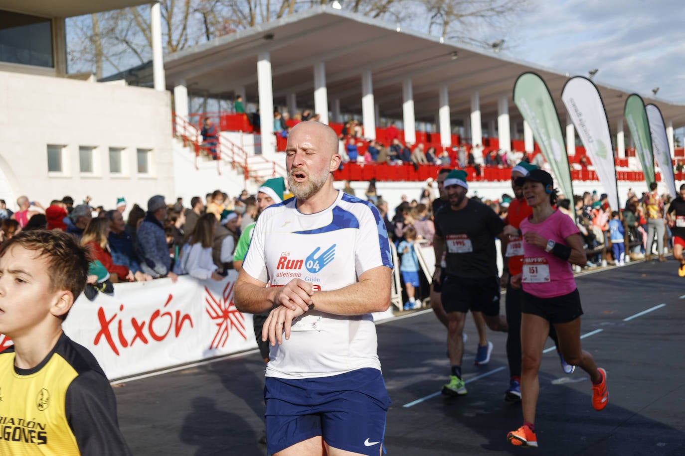 Fotos: ¿Participaste en la Carrera de Nochebuena de Gijón? ¡Búscate!