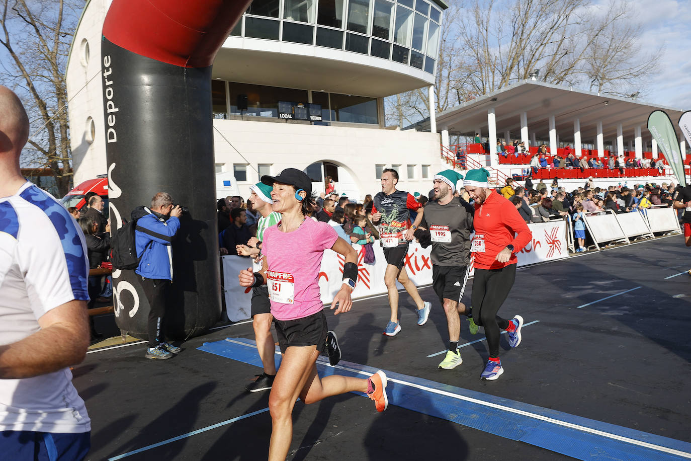 Fotos: ¿Participaste en la Carrera de Nochebuena de Gijón? ¡Búscate!