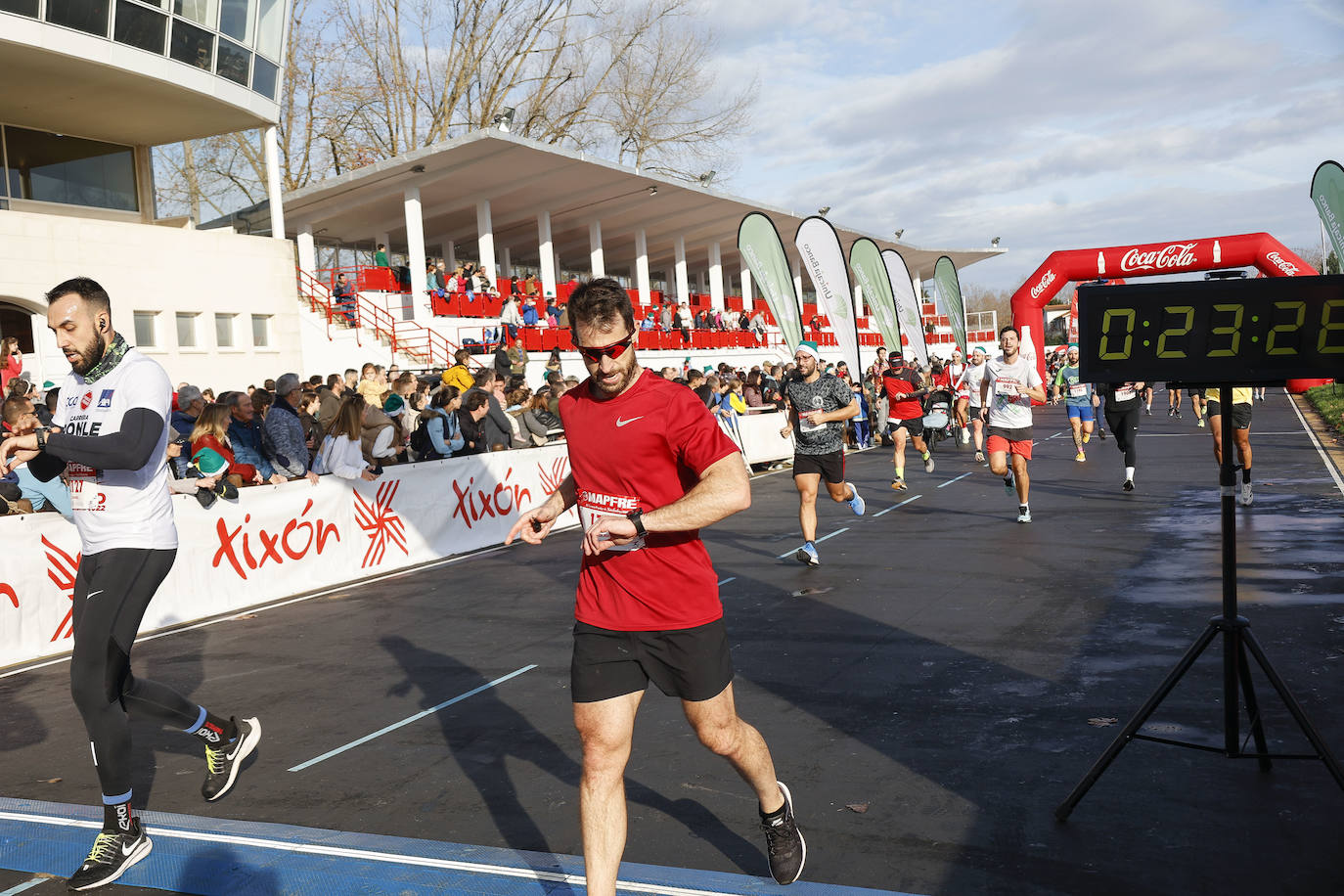 Fotos: ¿Participaste en la Carrera de Nochebuena de Gijón? ¡Búscate!