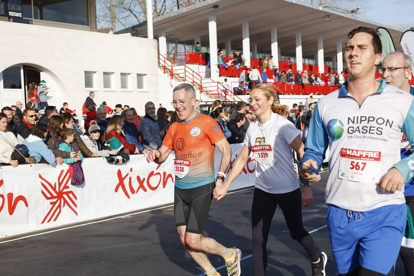 Fotos: ¿Participaste en la Carrera de Nochebuena de Gijón? ¡Búscate!