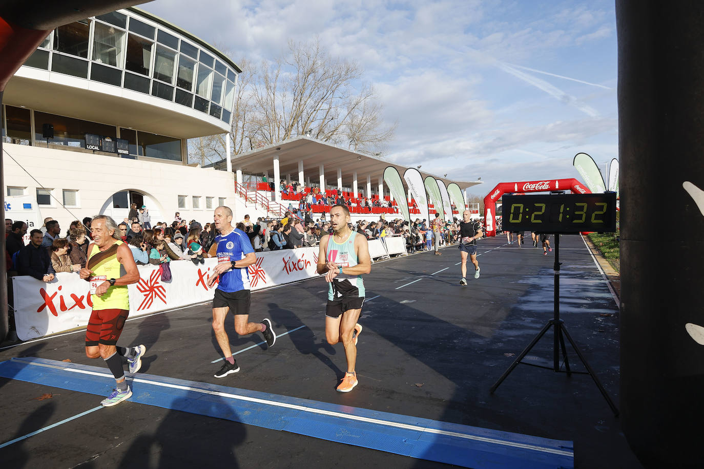 Fotos: ¿Participaste en la Carrera de Nochebuena de Gijón? ¡Búscate!