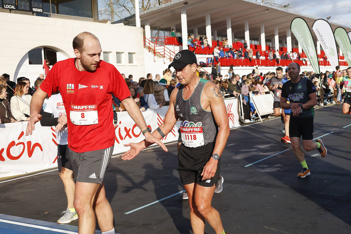 Fotos: ¿Participaste en la Carrera de Nochebuena de Gijón? ¡Búscate!