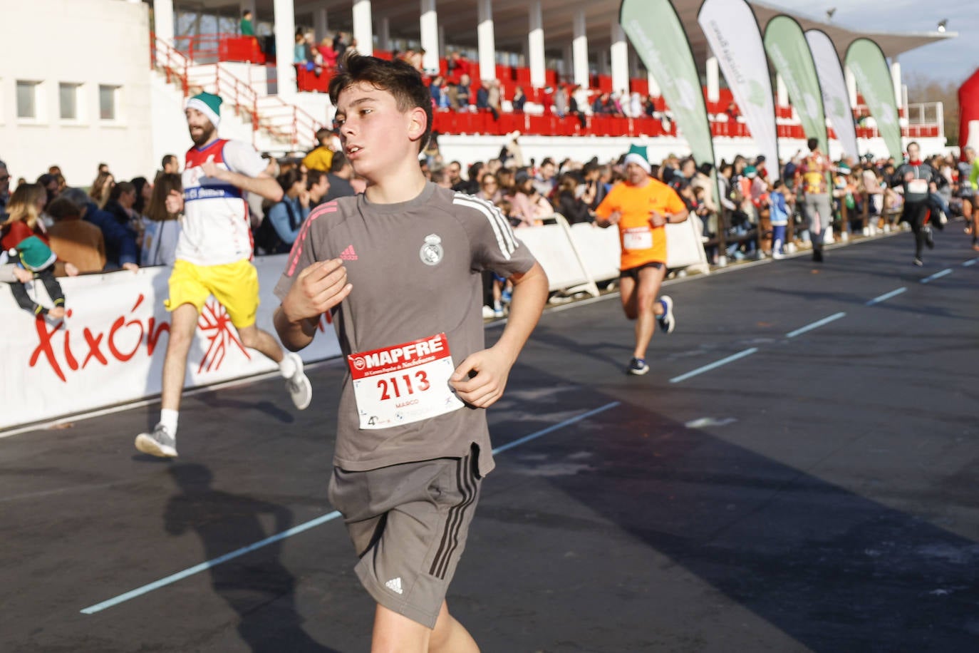 Fotos: ¿Participaste en la Carrera de Nochebuena de Gijón? ¡Búscate!