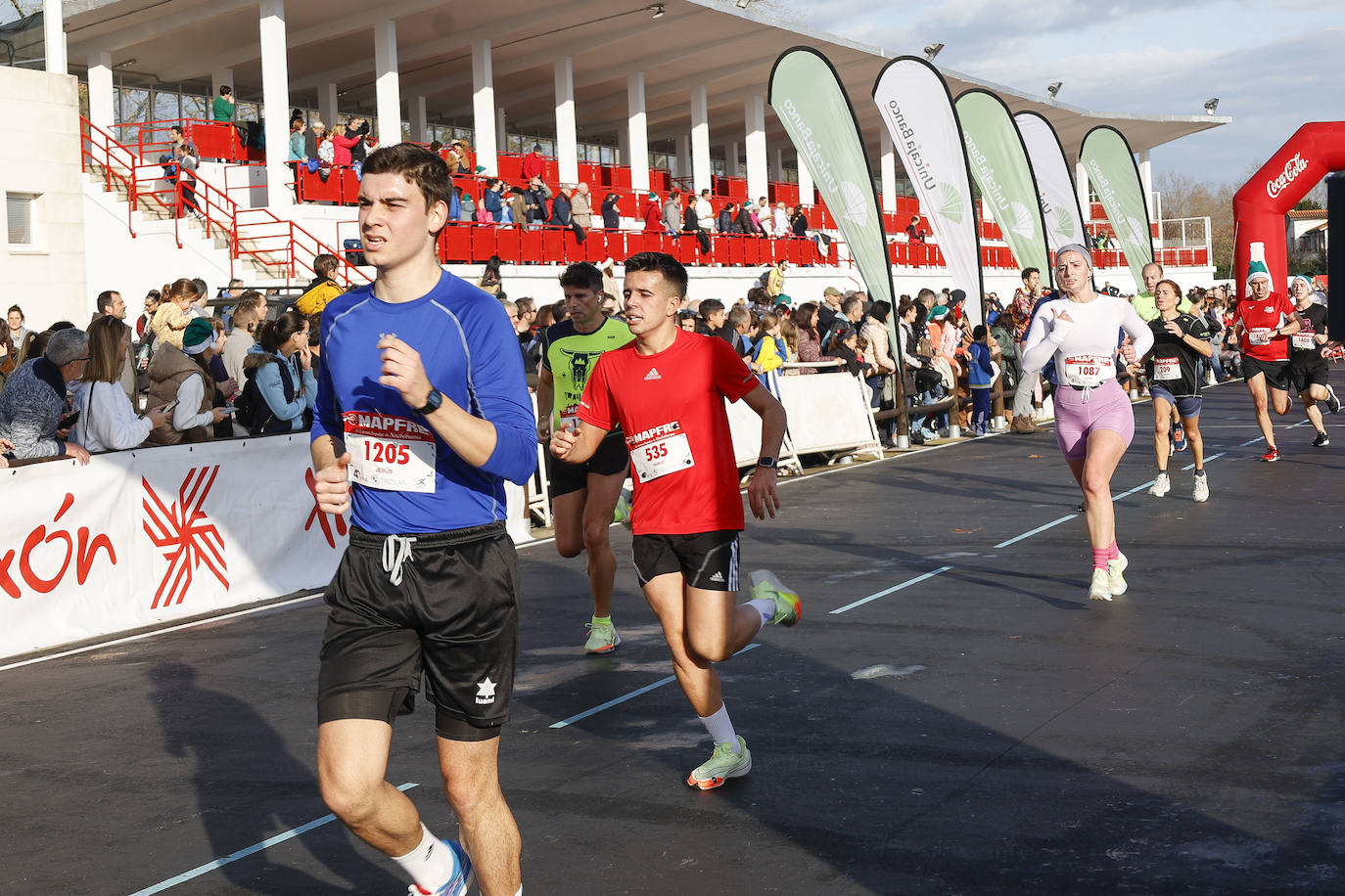 Fotos: ¿Participaste en la Carrera de Nochebuena de Gijón? ¡Búscate!