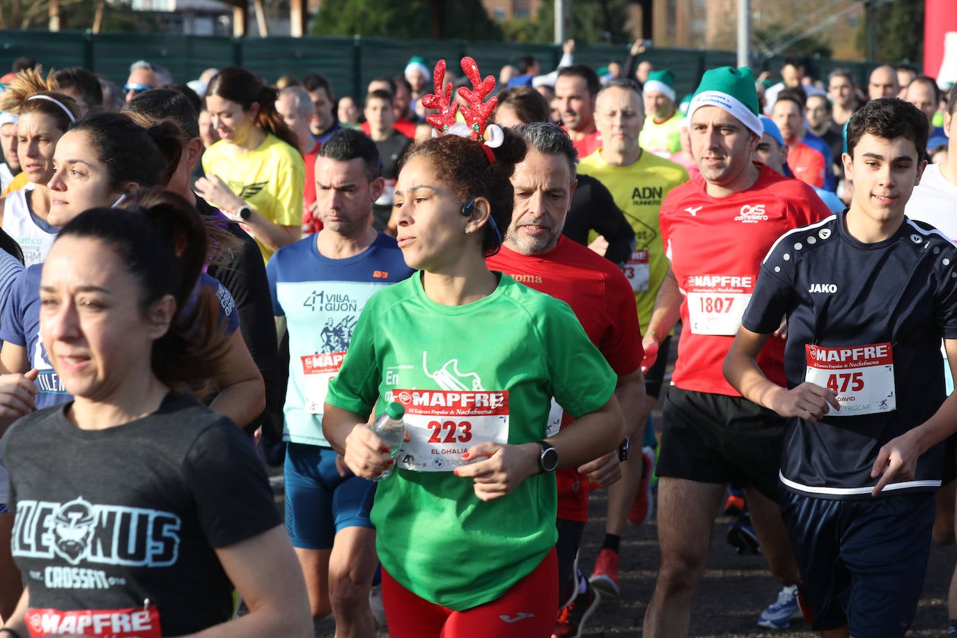 Fotos: ¿Participaste en la Carrera de Nochebuena de Gijón? ¡Búscate!