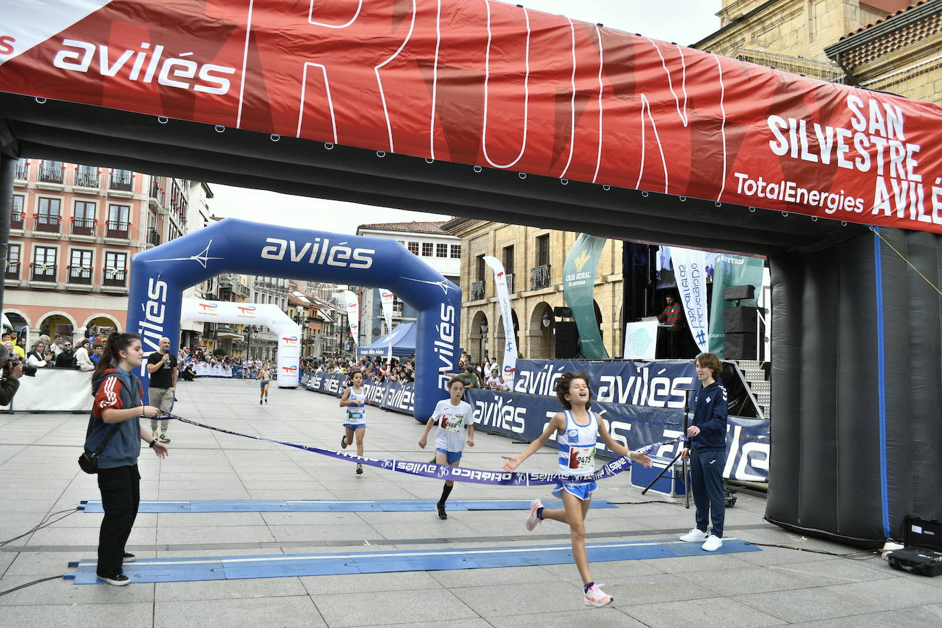 Fotos: Los más pequeños abrieron la competición en Avilés