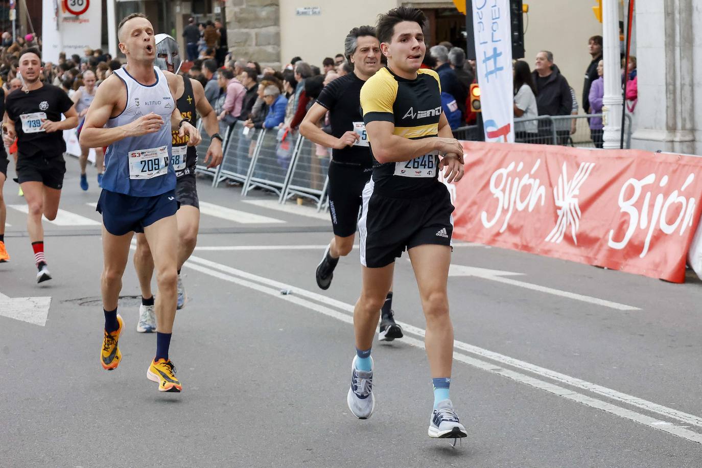 Fotos: Gijón, la más multitudinaria de toda Asturias