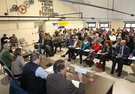 Damián Manzano, Antonio Fernández-Escandón, María Calvo, José Luis Alperi y Félix Baragaño, en una de las mesas de debate.