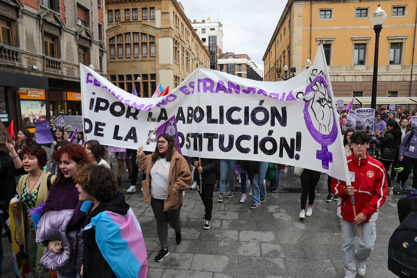 Grito de «libertad» por todas las mujeres en la protesta estudiantil