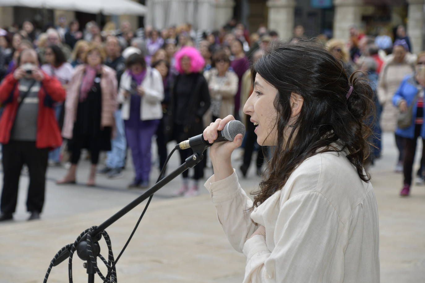Avilés clama «por todas las que ya no pueden gritar»