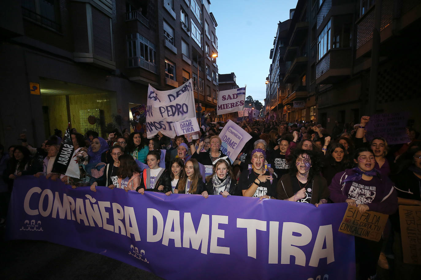 La lucha por la igualdad toma las calles de Mieres