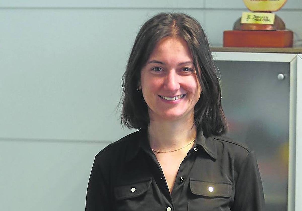 La exciclista y ahora directora general de Deportes, en su despacho en Oviedo.