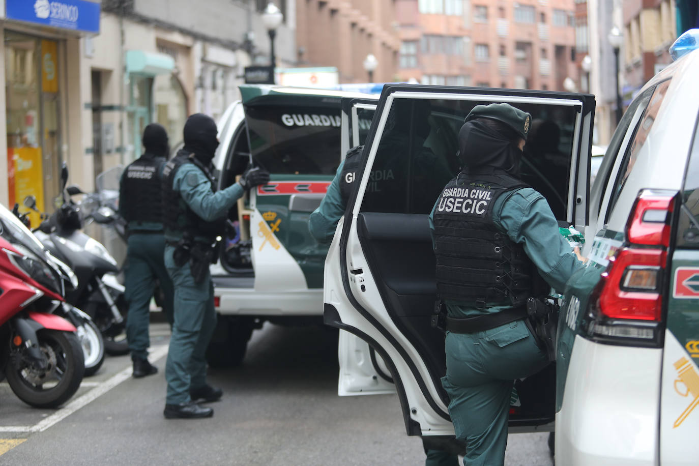 Amplio operativo de la Guardia Civil contra el tráfico ilegal de angulas