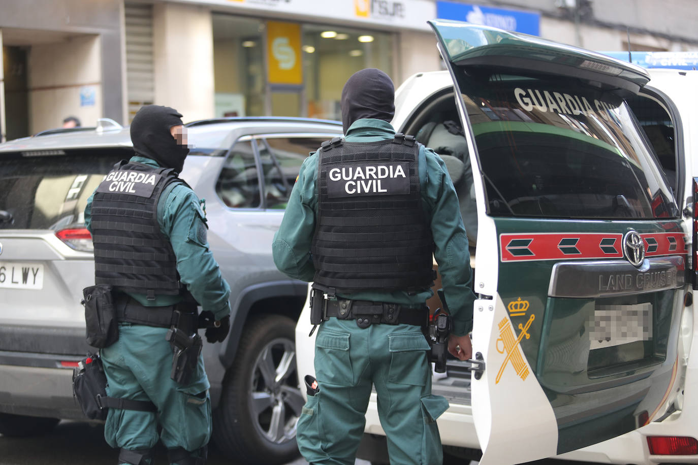 Amplio operativo de la Guardia Civil contra el tráfico ilegal de angulas