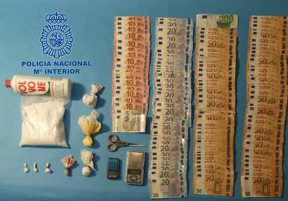 Parte del material incautado en el operativo antidroga llevado a cabo por la Policía Nacional.