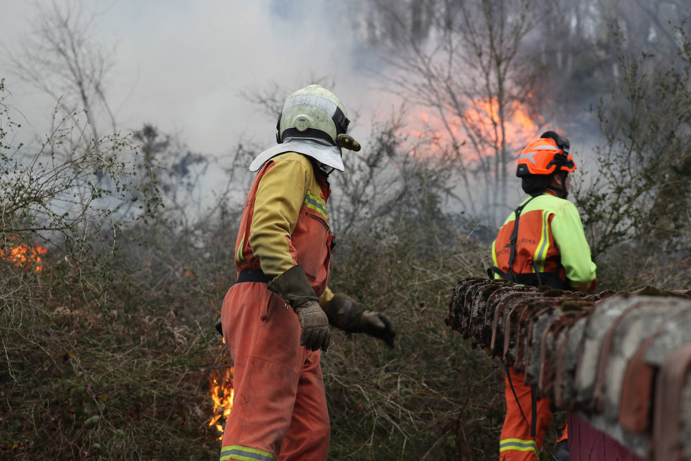 Lucha contra el fuego en Asturias