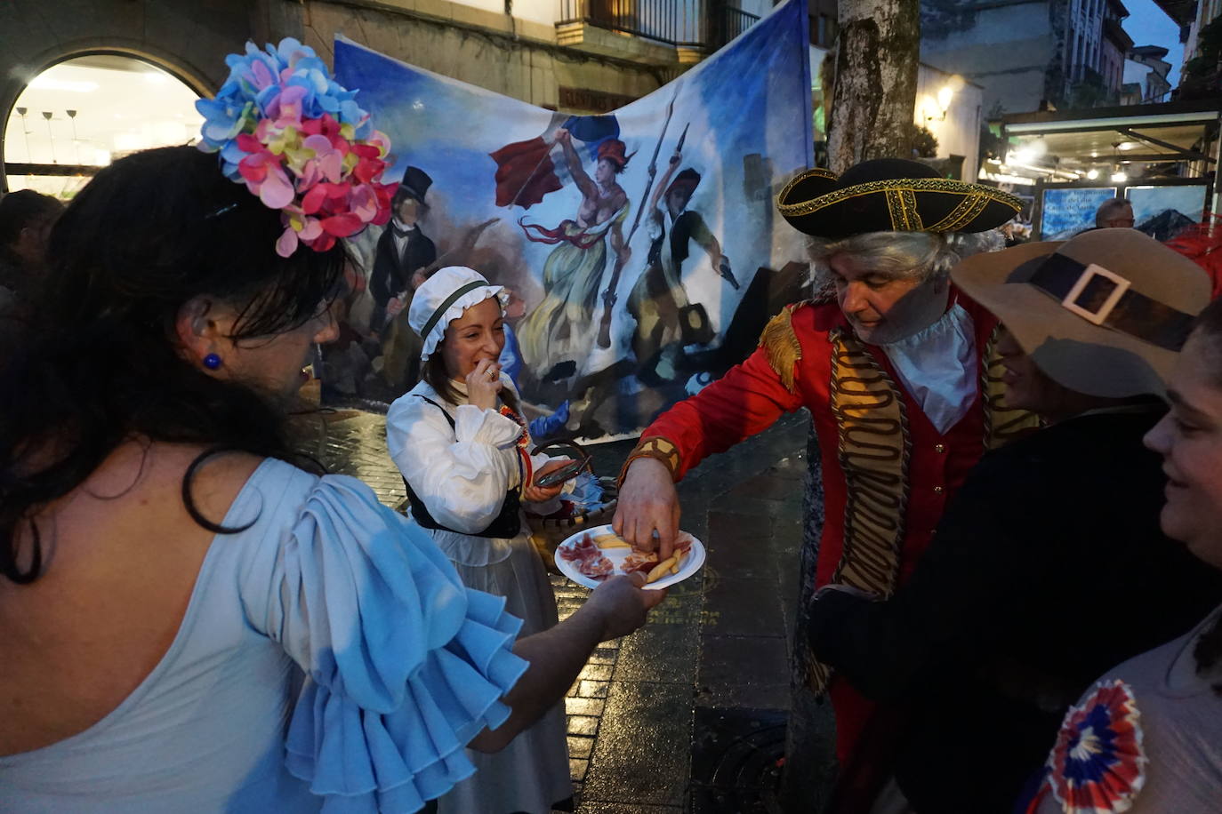 Diversión y colorido en el carnaval de Cangas de Onís