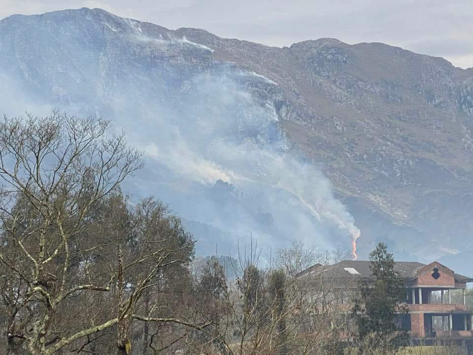 Las llamas amenazan la región