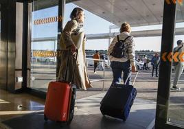 El aeropuerto de Asturias ganó 100.000 viajeros en dos meses