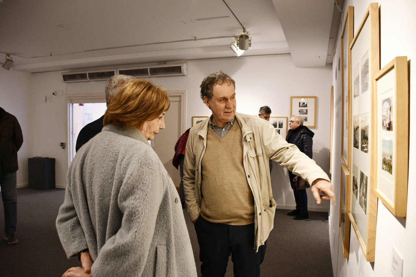 Avilés transforma su historia en fotografías