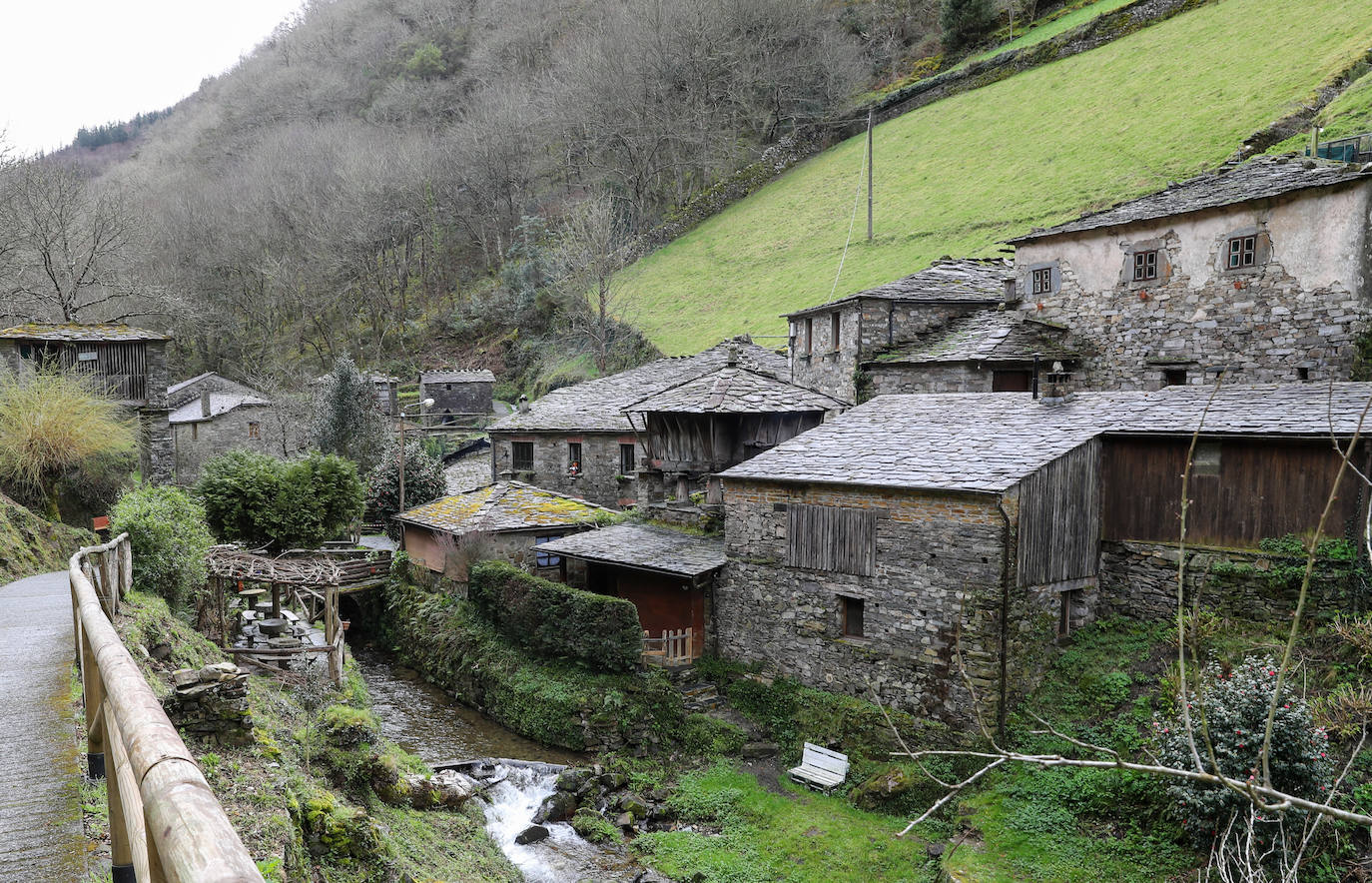 Asturias y Galicia, unidas en Taramundi contra la despoblación