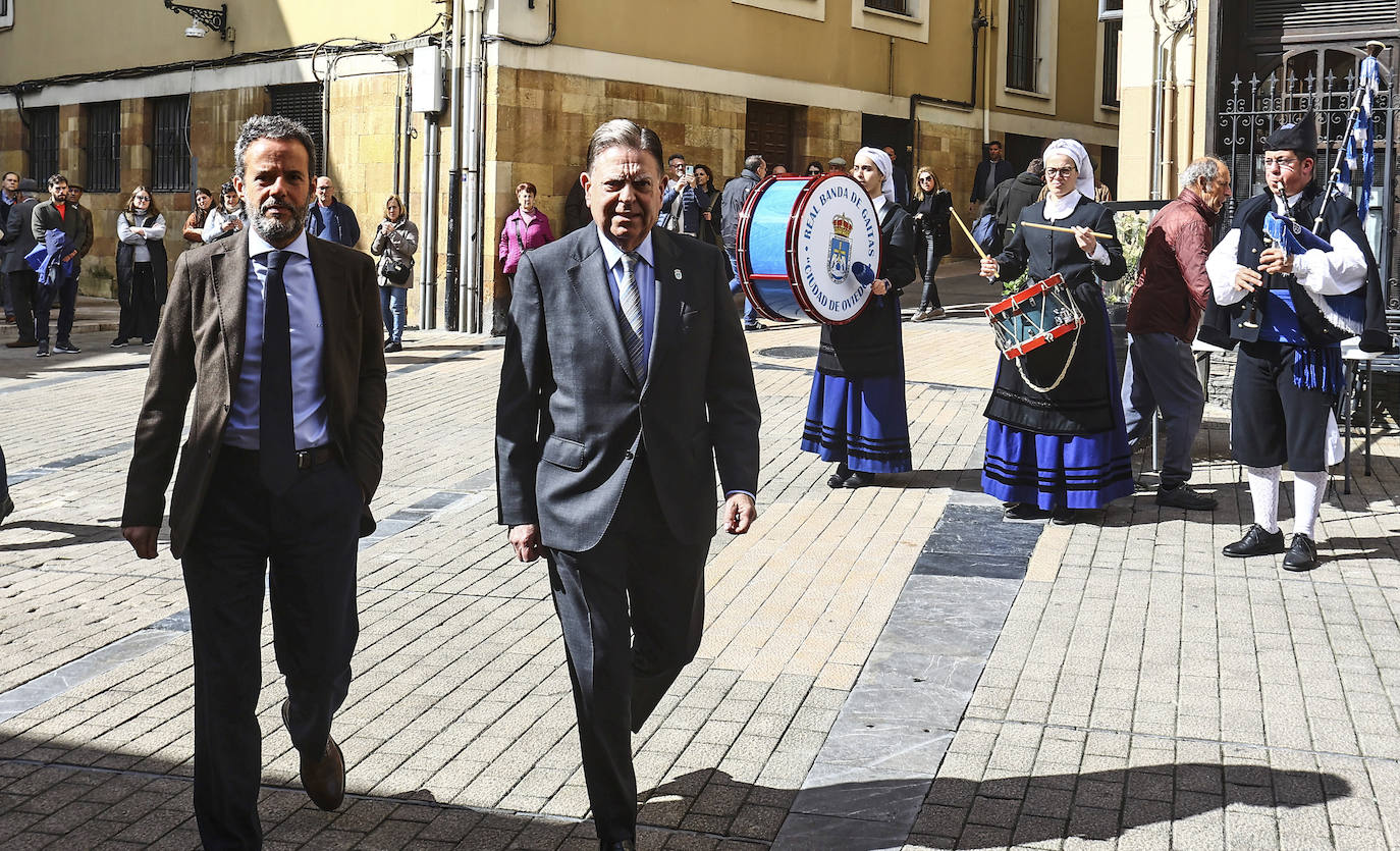 Oviedo reconoce a la Fundación Vinjoy