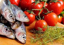 El superalimento que ayuda a combatir la celulitis y reduce la hinchazón del abdomen